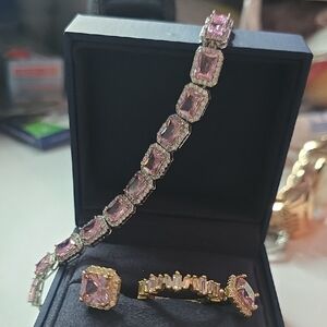 Elegant Pink and Gold Jewelry Set